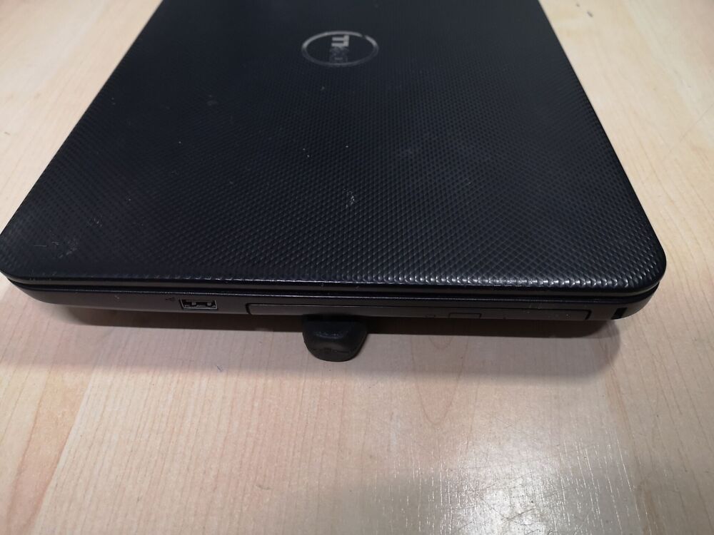 Sülearvuti Dell Inspiron 3537 i5-4200 4GB SSD puudub - Image 2