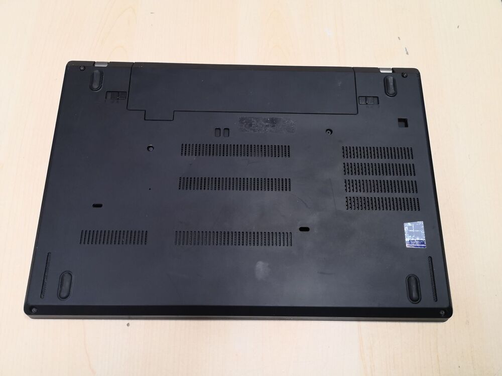 Lenovo Thinkpad A485 - AMD Ryzen 3 PRO 2300W w/Radeon Vega - Image 5